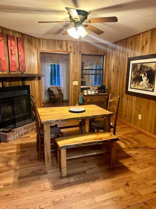 Beautiful & Peaceful Cabin W/ Deck Garden & Fire-Pit Murphy Ngoại thất bức ảnh